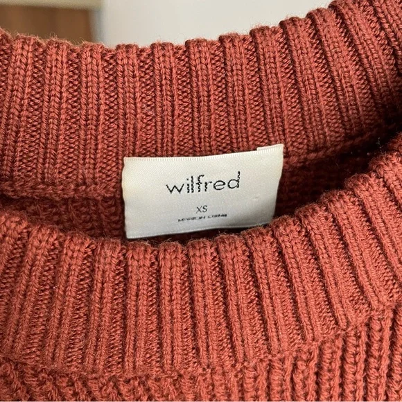 Wilfred/Aritzia Rust Ruffled Sweater - Picture 3 of 4